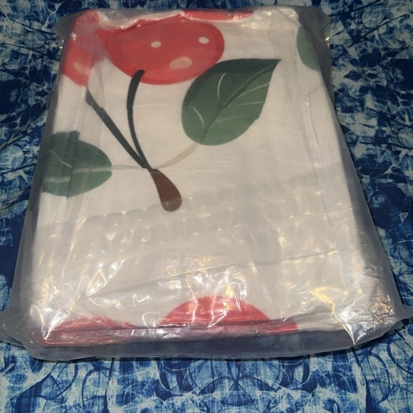 Duvet Cover Red Cherry Queen - Picture 2 of 3